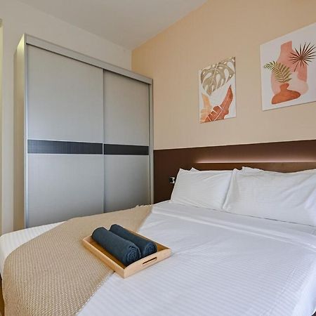 Apartmán Kingsbay B #5Pax #Vintagewood #Highfloor Johor Bahru Exteriér fotografie